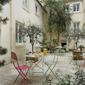 Otel The Originals City, Lecourbe, Tour Eiffel, Paris