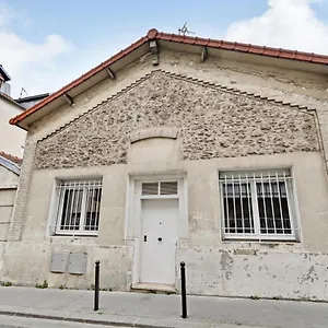 Pick A Flat's In La Chapelle - Impasse Du Cure Apartment