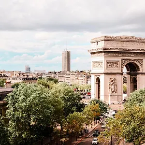 Grand Champs-elysees פריז
