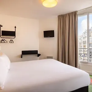 فندق كورنر ايفل, باريس