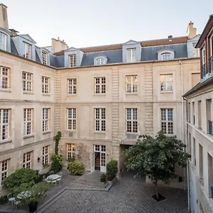 Mije Marais Albergue